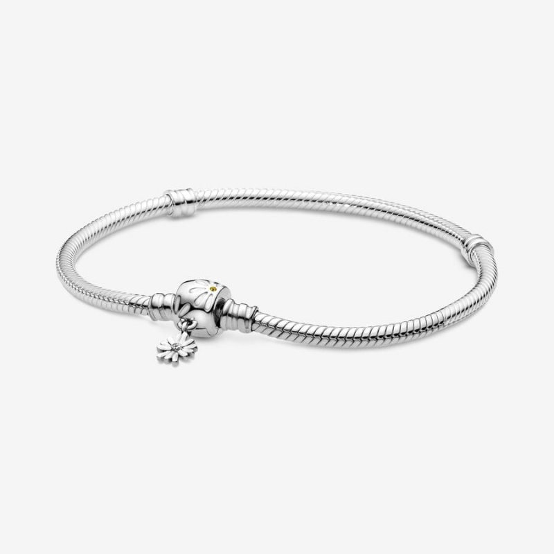 Sterling silver Pandora Moments Daisy Flower Clasp Snake Charm Bracelets | CVQLDT-537